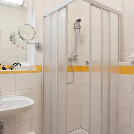 Отель Stadtoase Kolping 3*