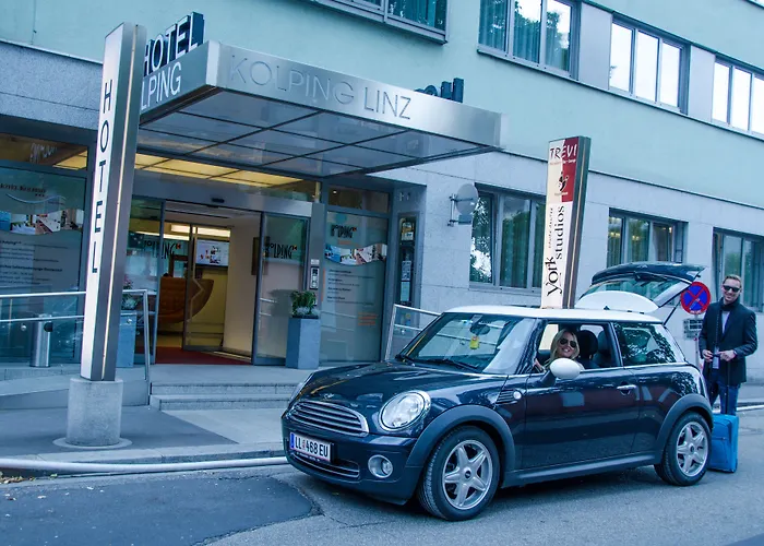 Stadtoase Kolping 3* Λιντς